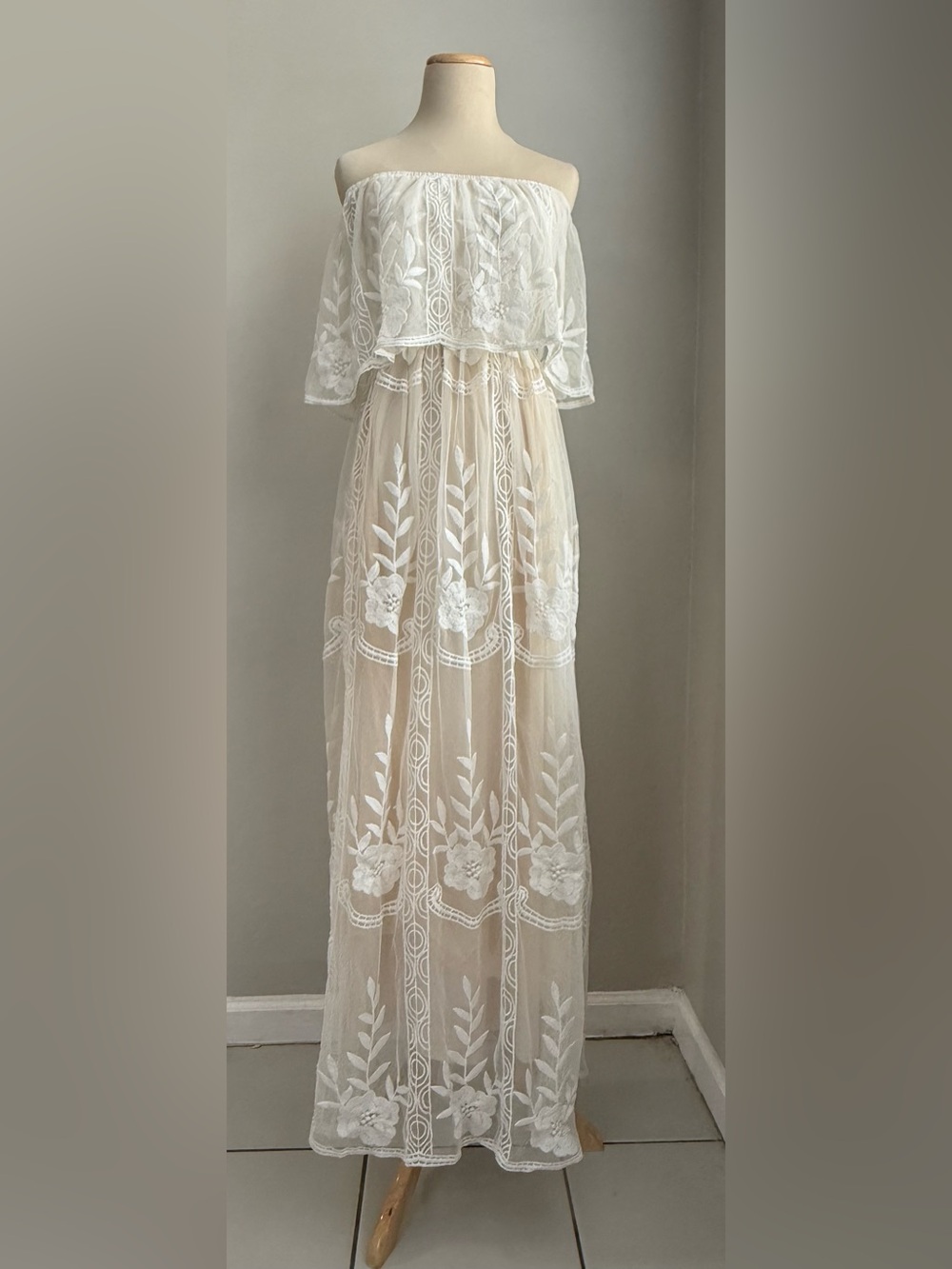 Baltic born off shoulder maxi dress. Size small. Color white/off white - Picture 1 of 7